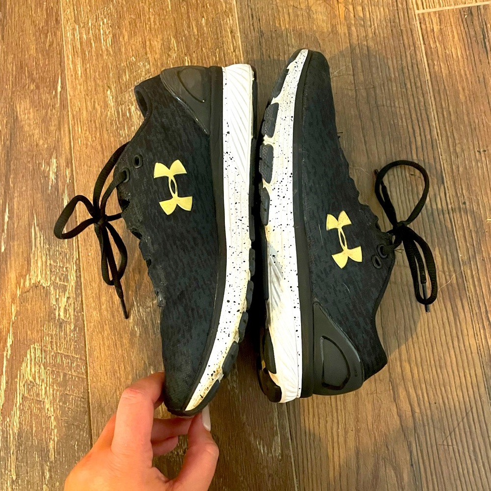 Under Armour Sneakers - Bandit - size 8.5 - black/gold
